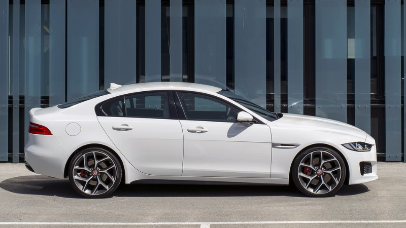 Jaguar XJ